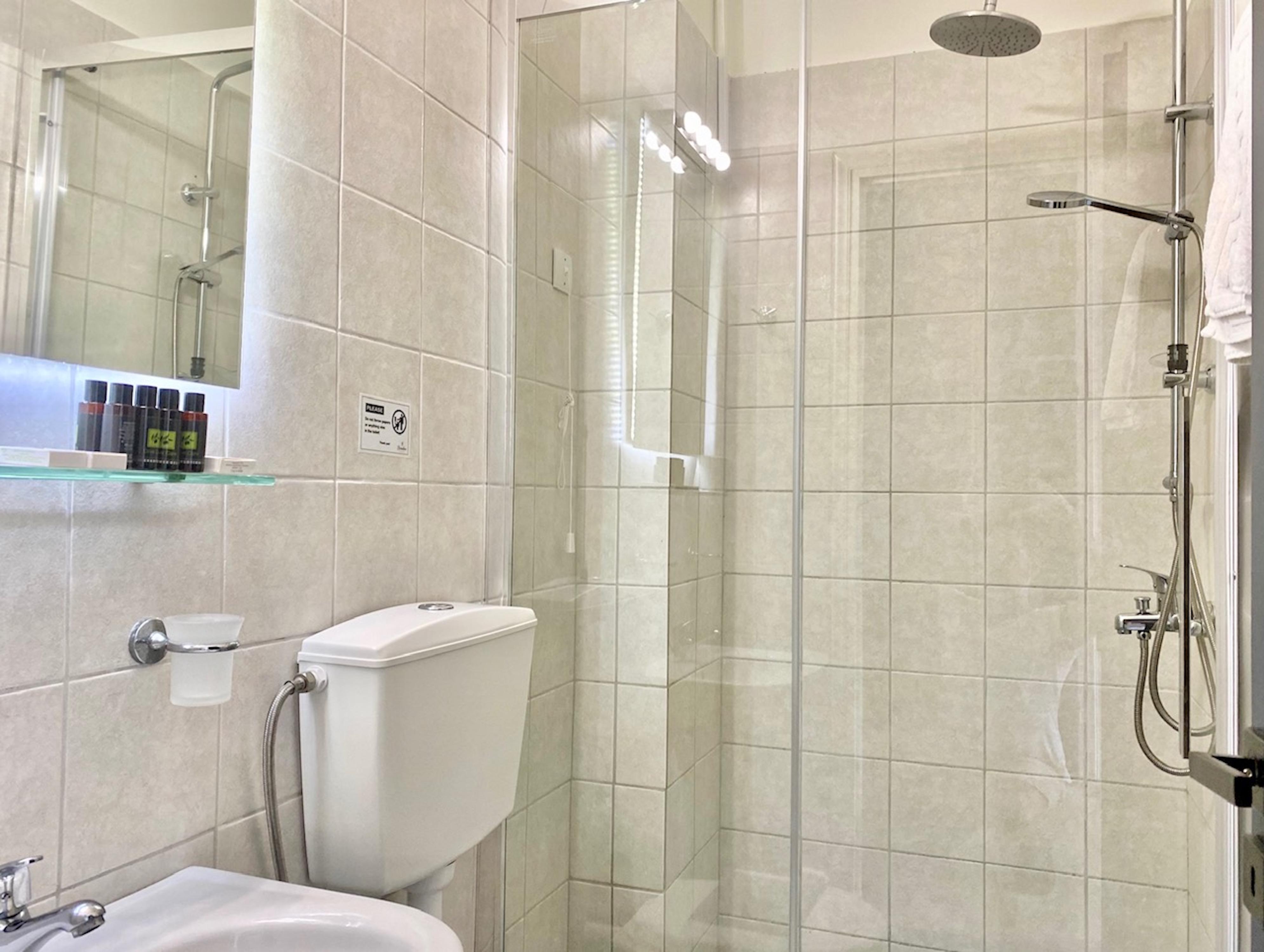 Bruskos Hotel Agios Georgios (Corfu)