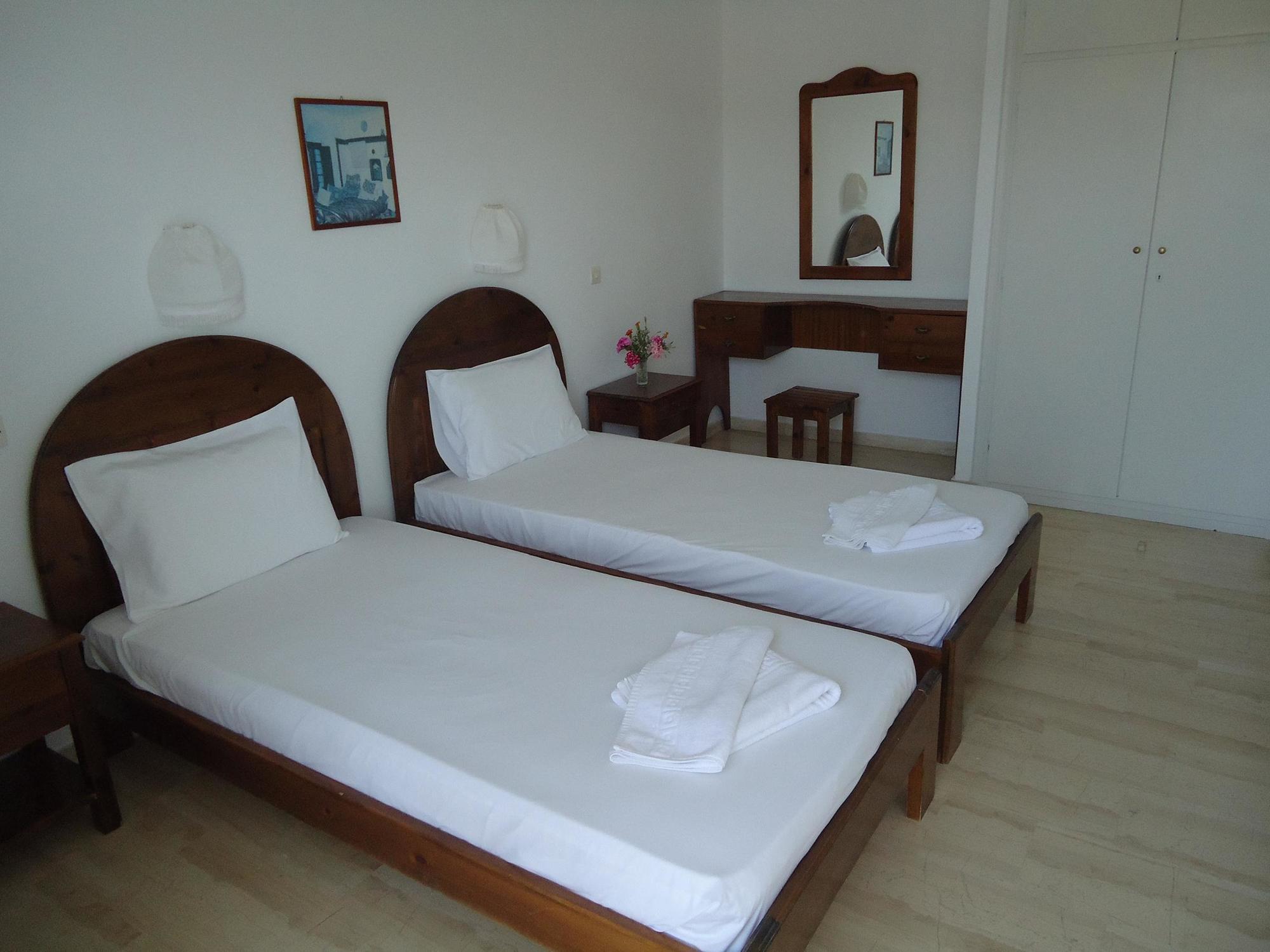 Bruskos Hotel 3*